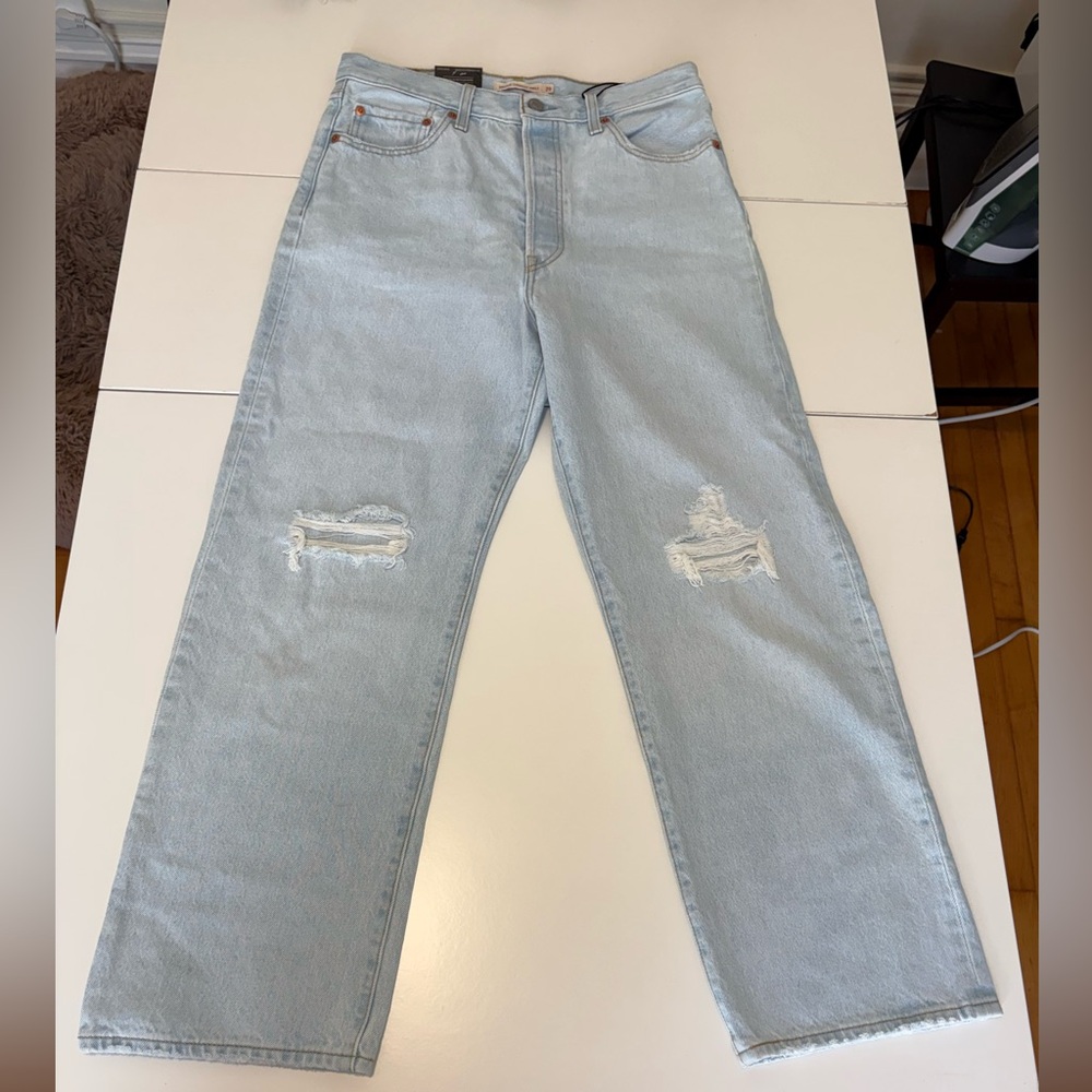Levi’s Ribcage Straight Ankle Blue Distressed Jeans Size 29